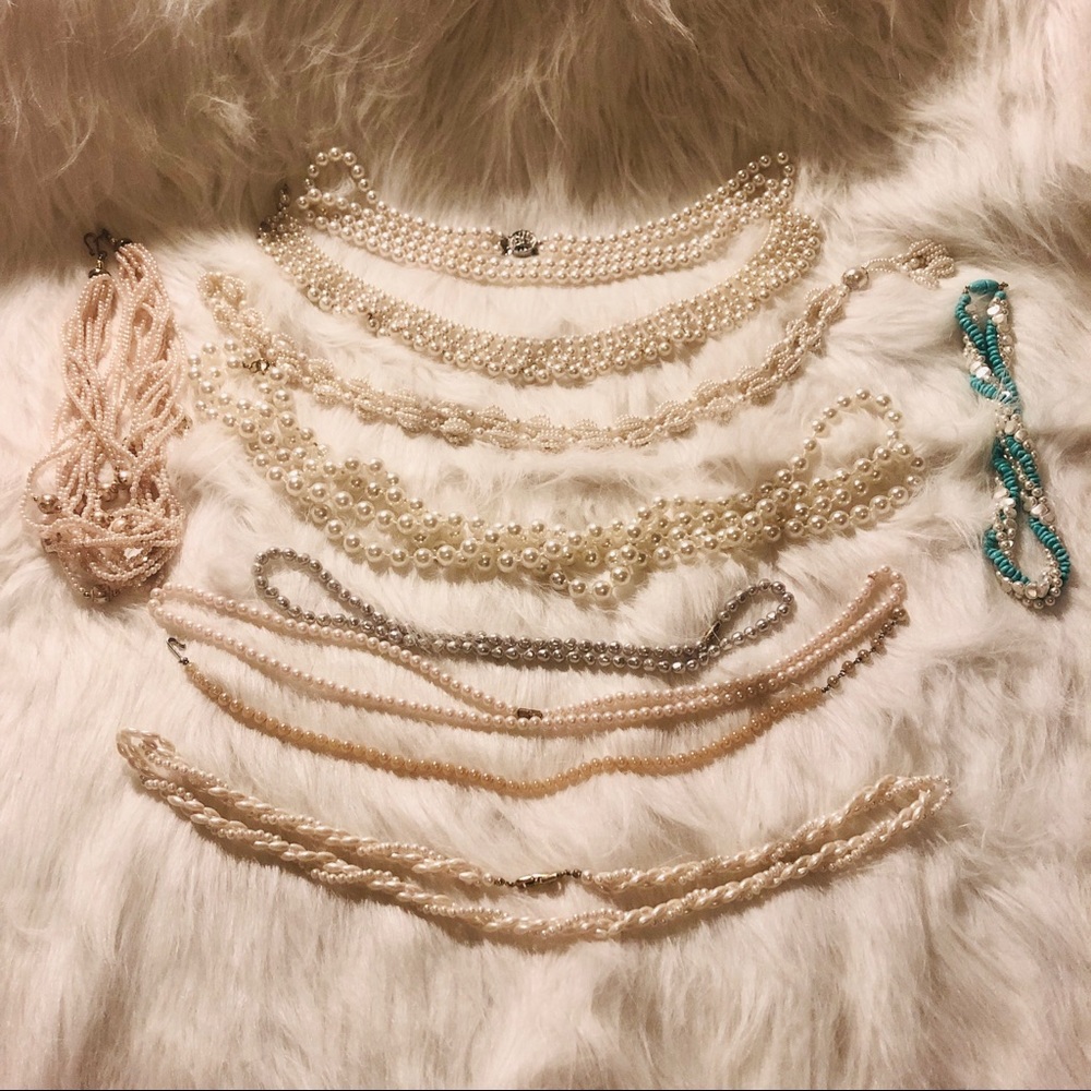 ⭐️Ten Pearl Necklaces ⭐️for sale